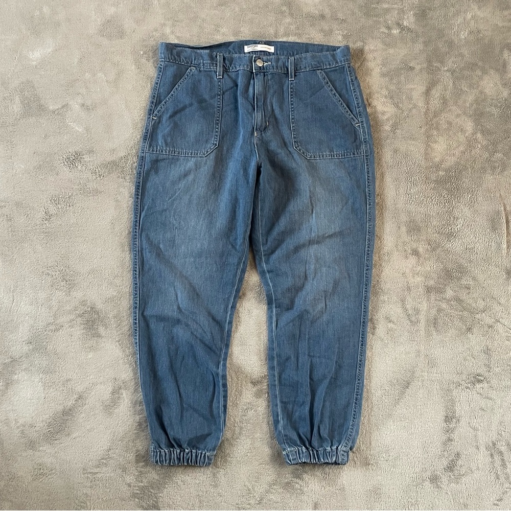 Signature by Levi Strauss Everyday Ligtweight Cambry Jogger Size 31